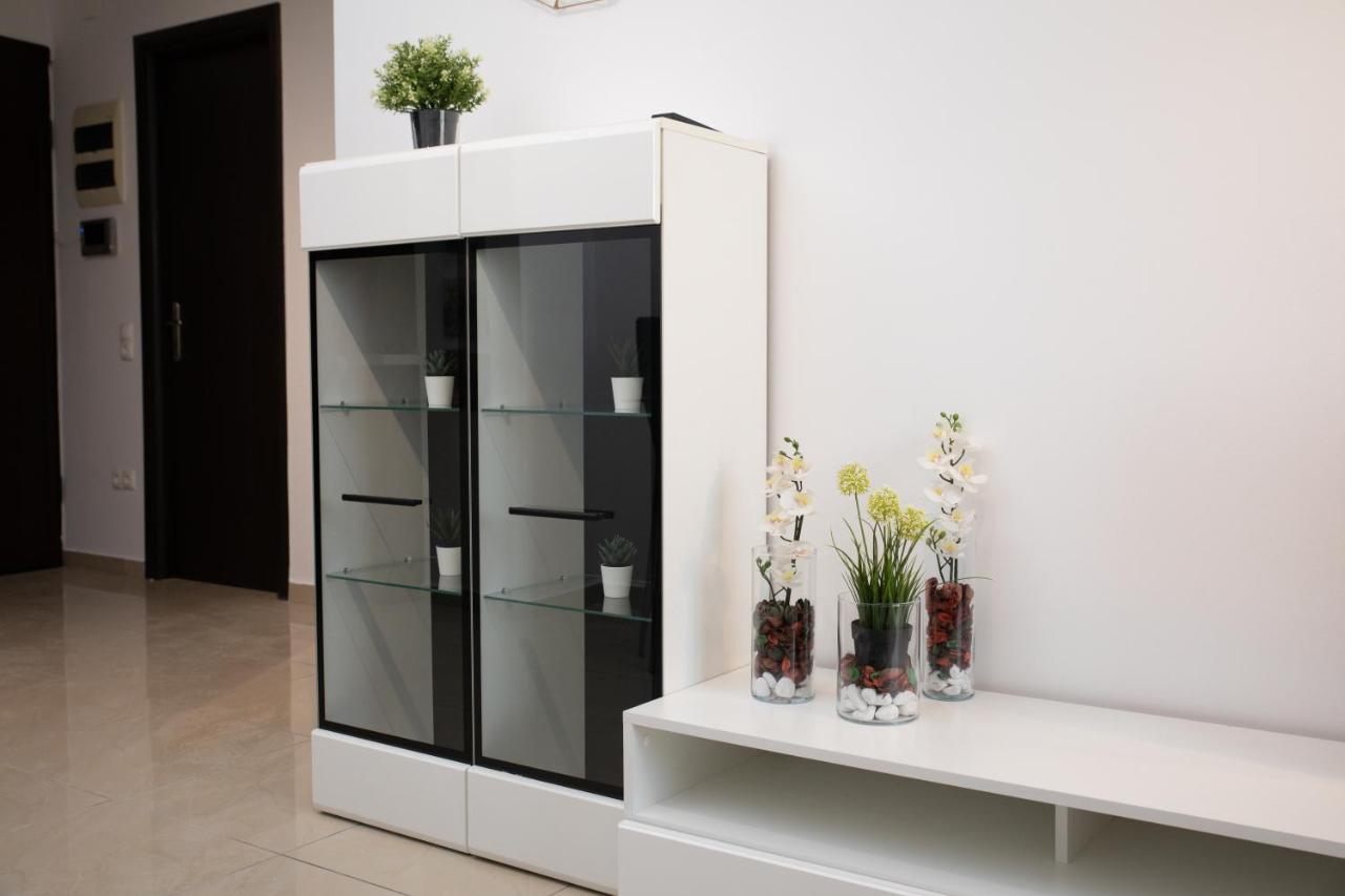 Nobel: Premium Two-Room Apartment In Bucharest'S City Center! Kültér fotó