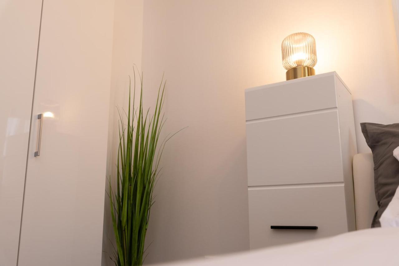 Nobel: Premium Two-Room Apartment In Bucharest'S City Center! Kültér fotó