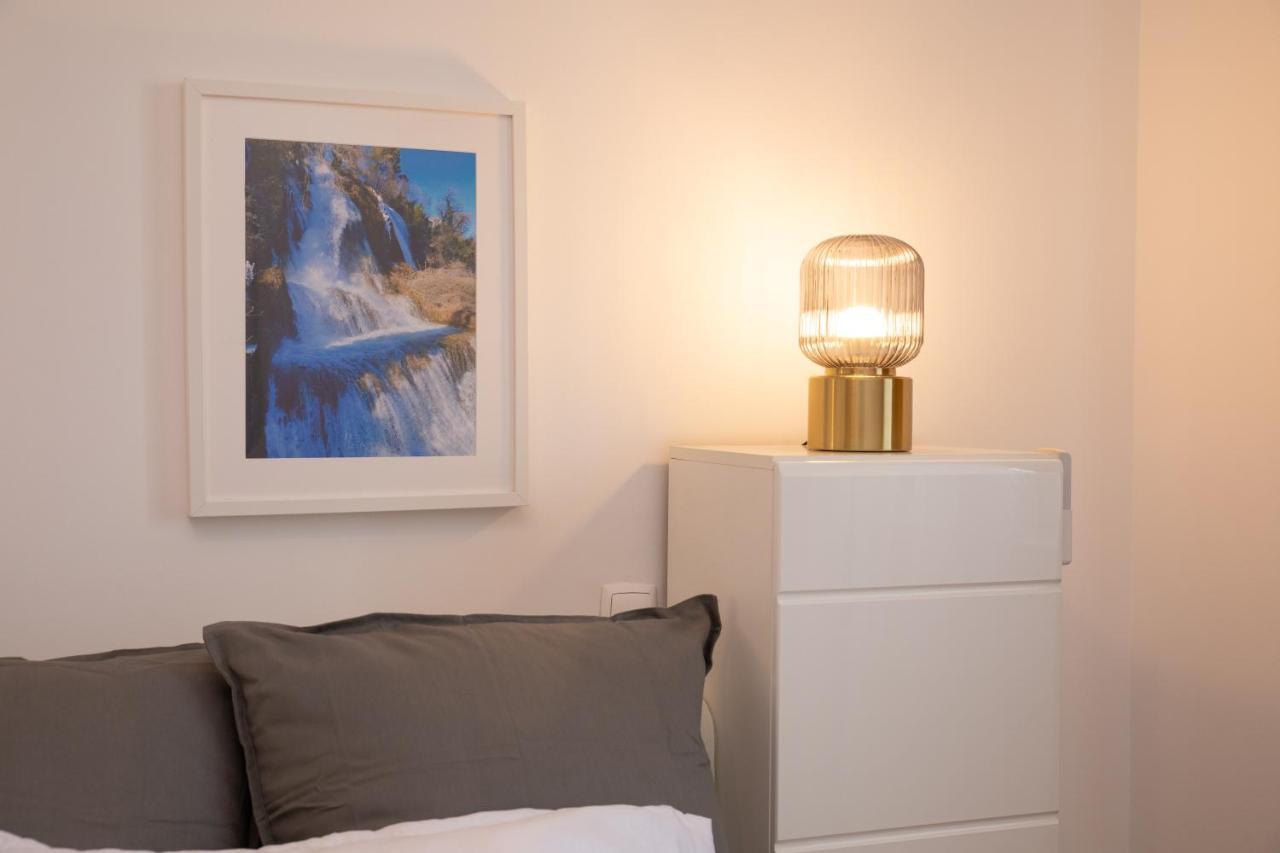 Nobel: Premium Two-Room Apartment In Bucharest'S City Center! Kültér fotó